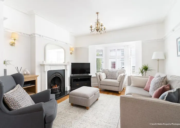 6 Woodville